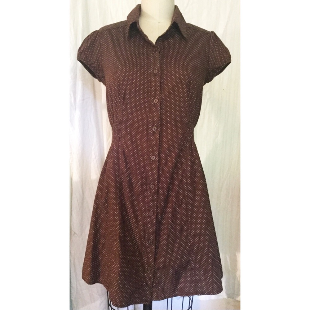 Adorable 50’s style polka dot retro diner dress